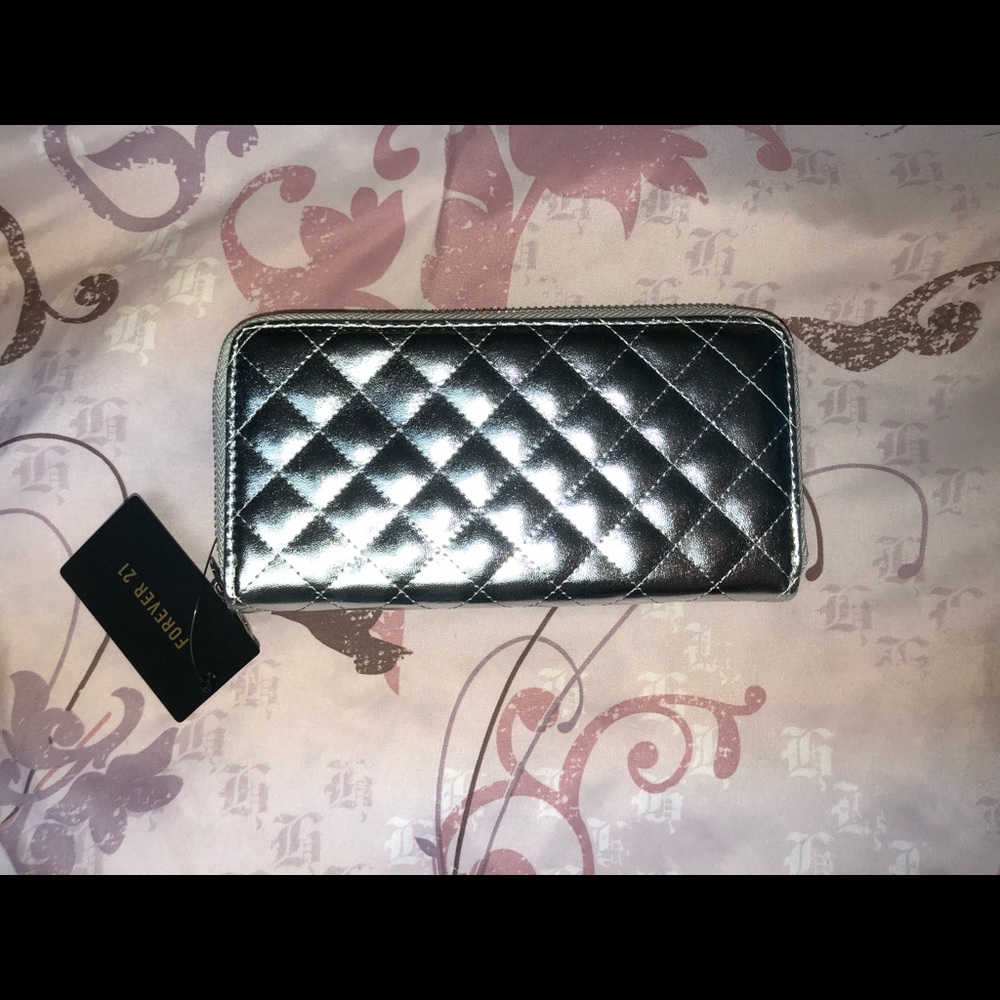 Silver Handbag/Wallet